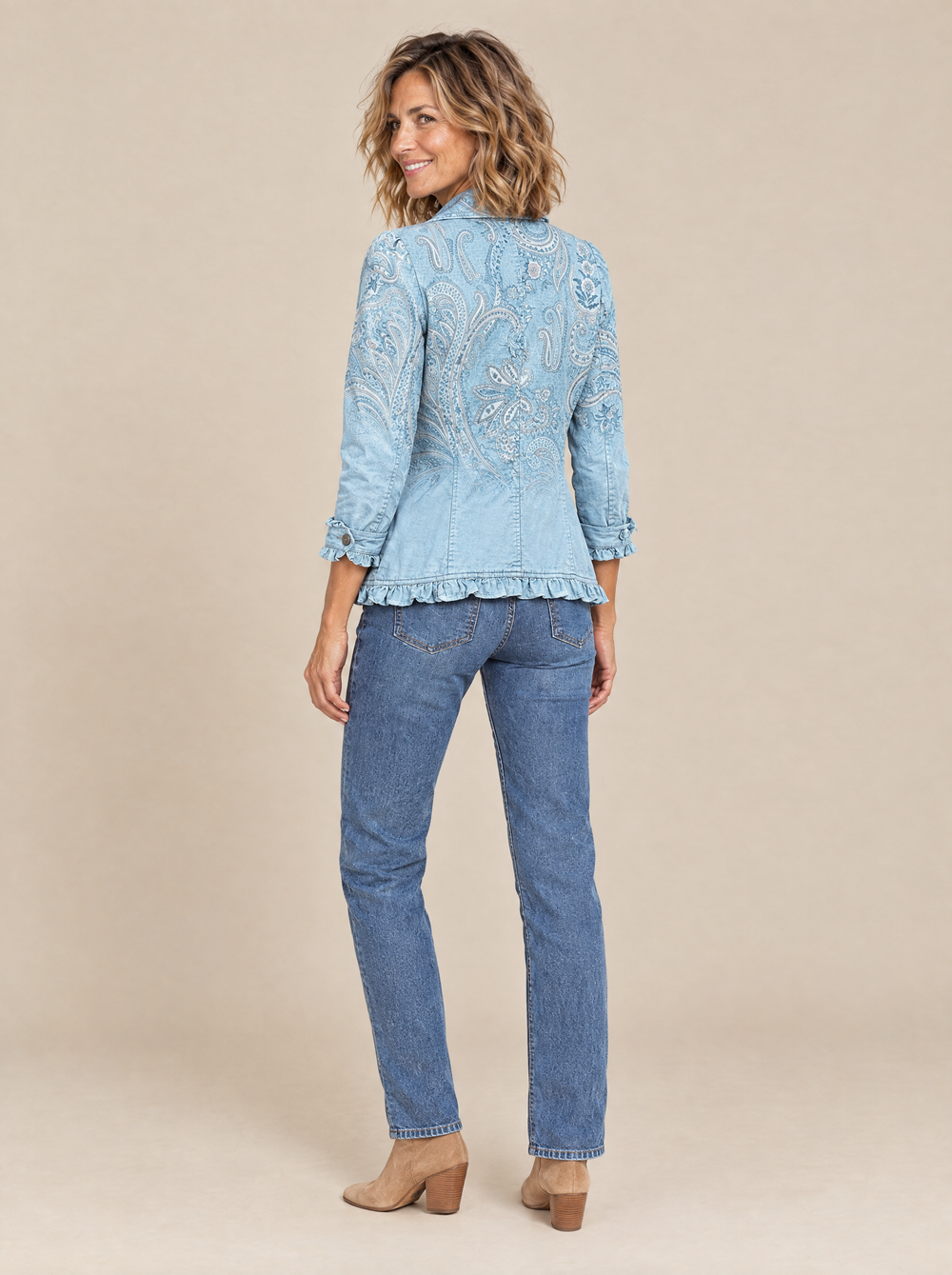 Chaqueta Azul Cielo de Cachemira con Volantes Gema – Espalda