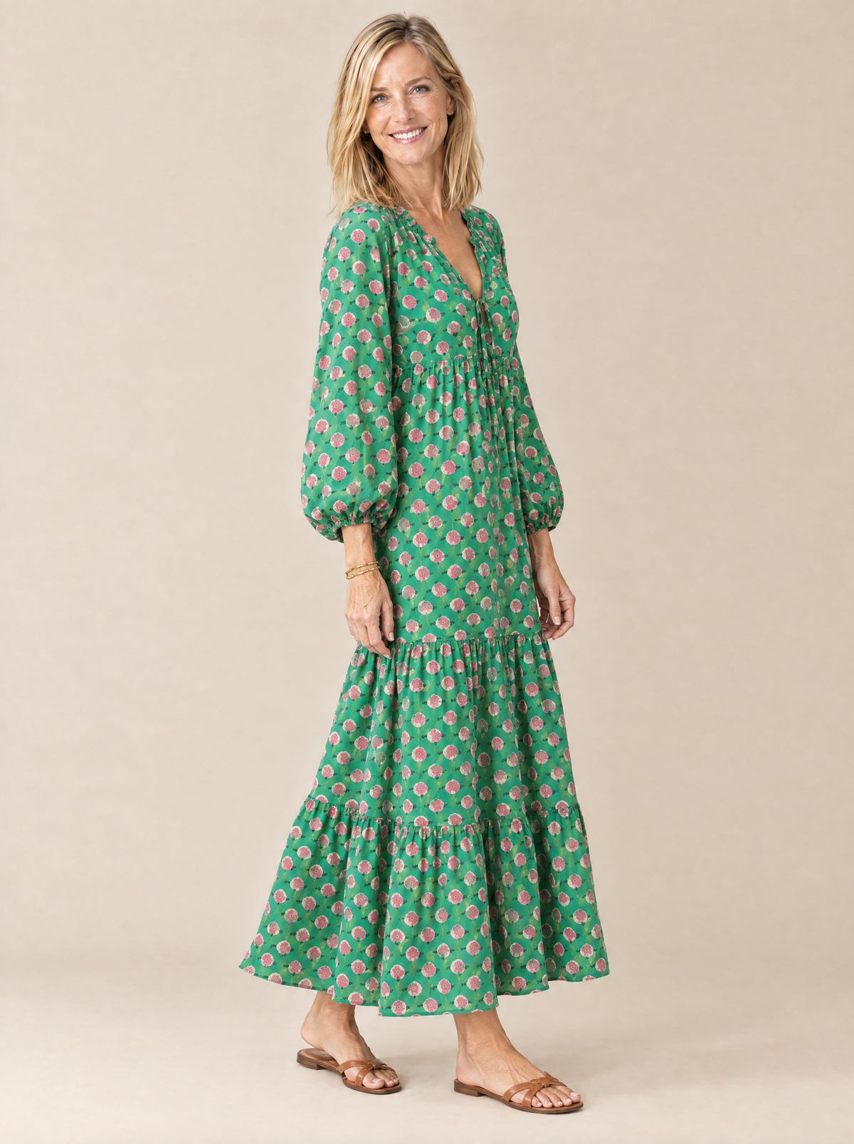 Vestido Midi de Flores con Volantes Julia – de lado