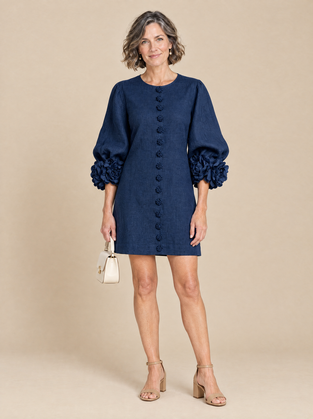 Vestido Corto con Botones de Flor Celia – Azul Marino